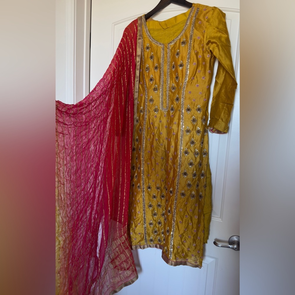 Brand new Indian Pakistani Yellow heavy Embroidered Kurta Set for wedding & Fest